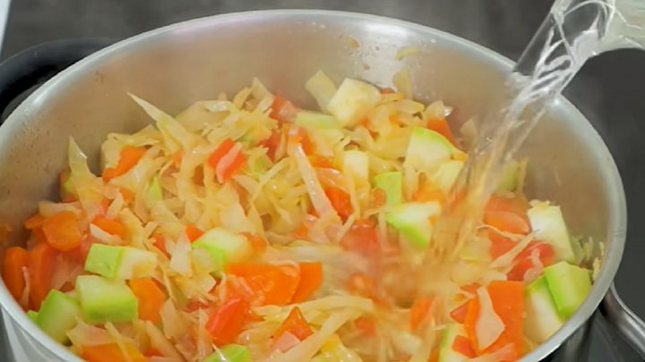 Zeleninová tukožroutská polévka