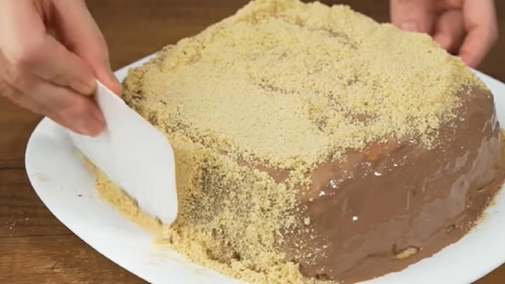 Sušenkový dort se zakysanou smetanou