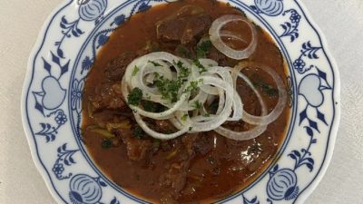 Znojemský guláš z hovězí kližky