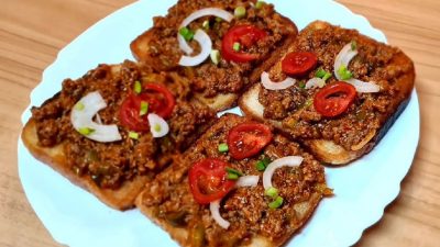 Domácí ďábelské tousty s mletým masem