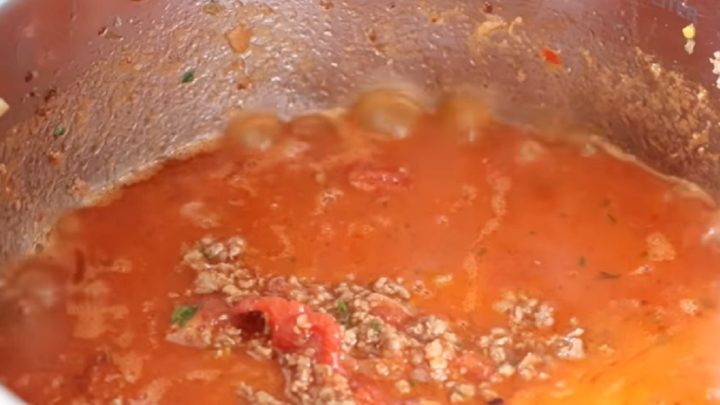 Lasagne s bešamelem a mletým masem