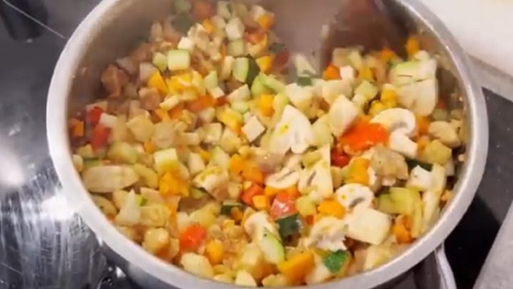 Rizoto s kuřecím masem a žampiony