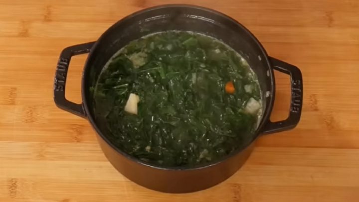 Jarní polévka z medvědího česneku