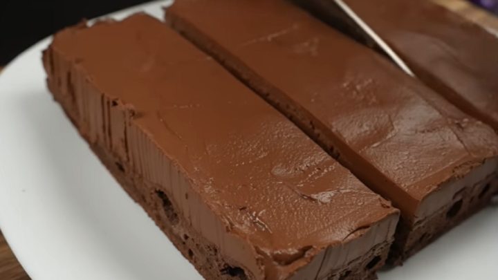 Čokoládové kostky bez cukru s jogurtem