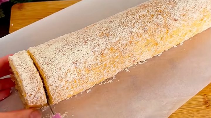 Klasická roláda s marmeládou a kokosem