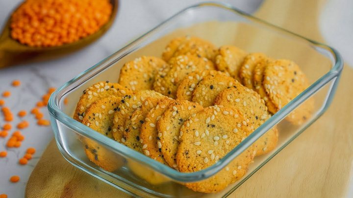 Krekry z červené čočky se semínky Krekry z červené čočky se semínky