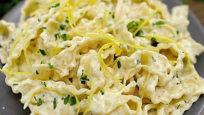 Krémové těstoviny s česnekem a petrželkou