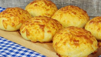 Rychlé kynuté bulky sypané sýrem