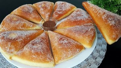 Kynuté trojúhelníčky plněné Nutellou