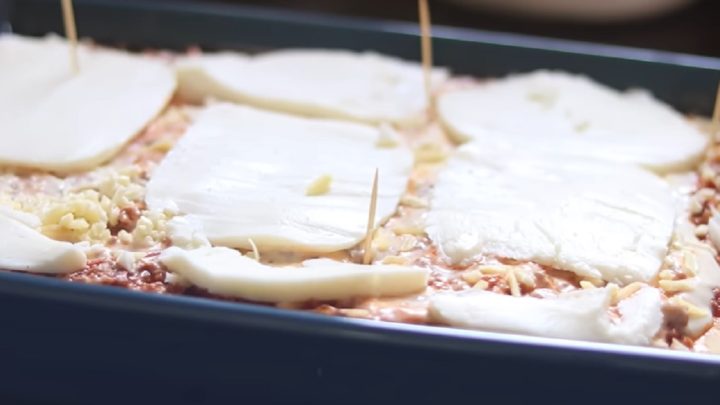 Lasagne s bešamelem a mletým masem