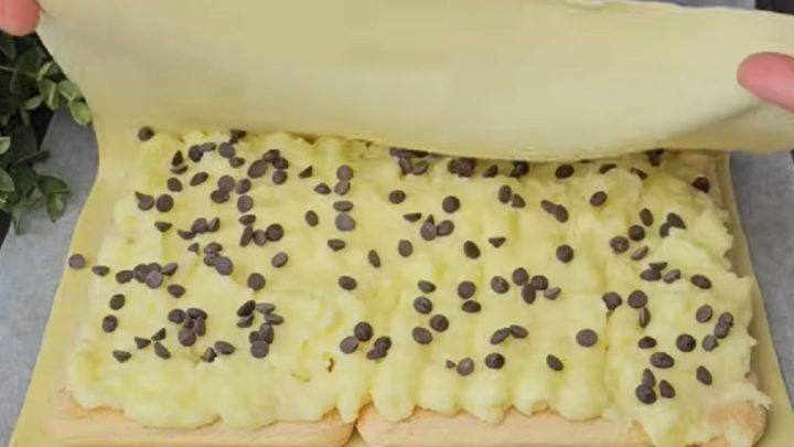 Buchta z listového těsta plněná pudinkem