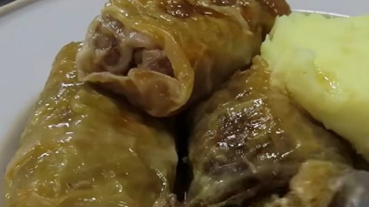 Zelné listy plněné masovou směsí