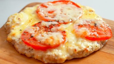 Masové placky zapečené se sýrem