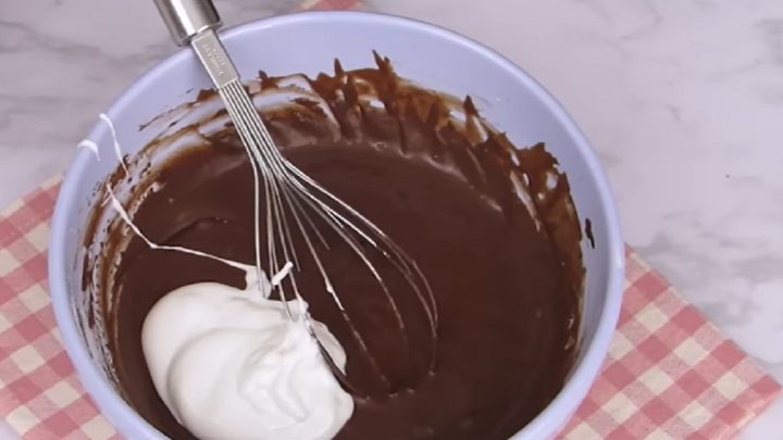 Nepečené trubičky plněné krémem