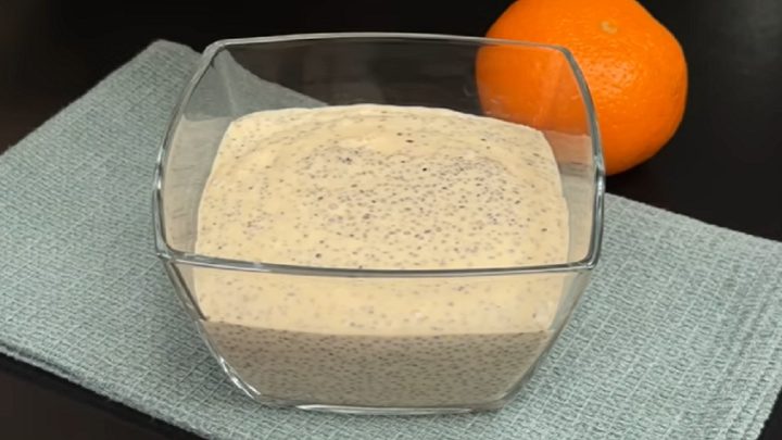 Chia tiramisu s jogurtem a medem