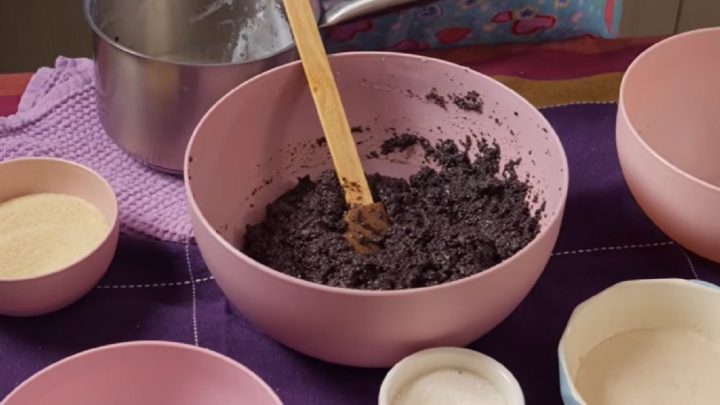 Poctivý makový štrúdl z kynutého těsta