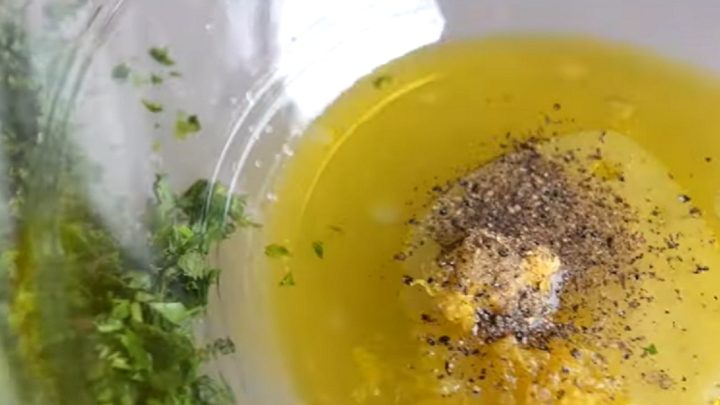 Zeleninový salát s tarhoňou a ořechy