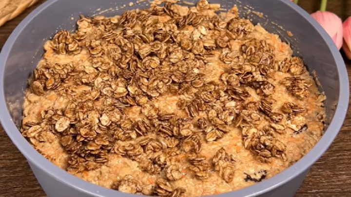 Mrkvový koláč bez mouky a přidaného cukru