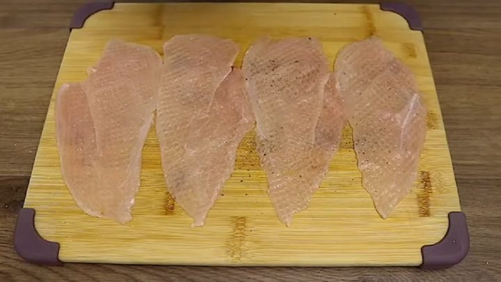 Smažené kuřecí závitky plněné sýrovou směsí