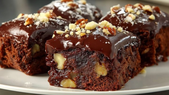 Ovesný koláč s čokoládovou polevou Ovesný koláč s čokoládovou polevou