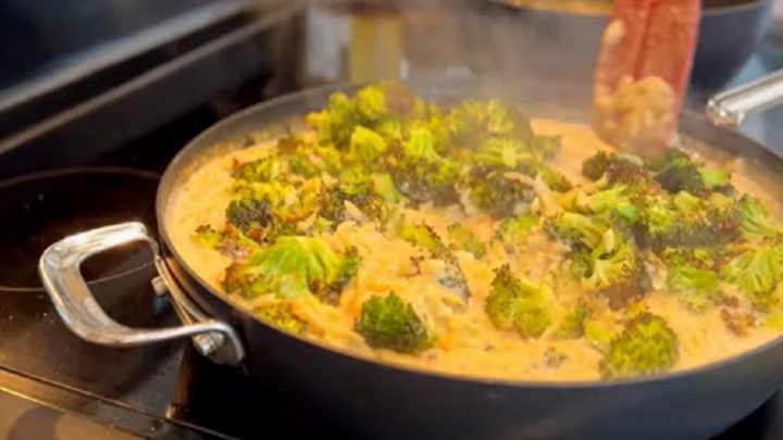 Rychlé orzo se sýrem a brokolicí