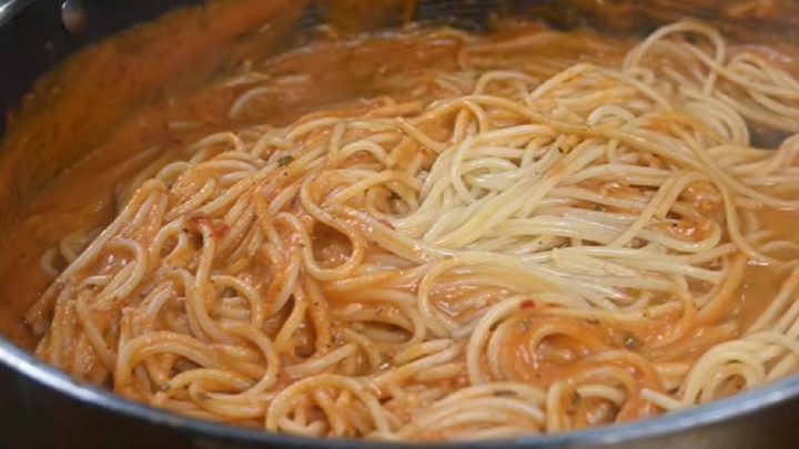 Špagety s italskou rajčatovou omáčkou