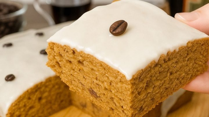 Rychlá kávová buchta s cukrovou polevou