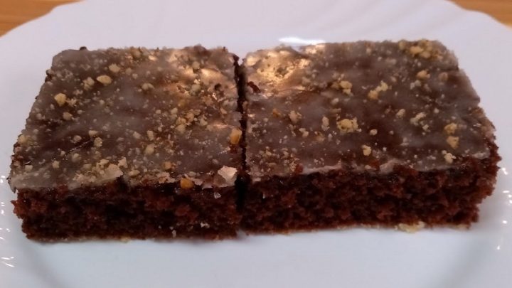 Rychlé kefírové řezy s citronovou polevou