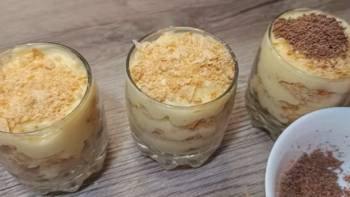 Dort Napoleon do skleničky s čokoládou