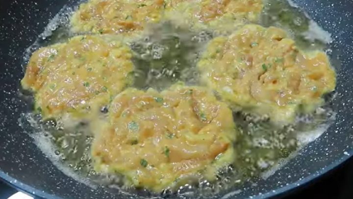 Rychlé kuřecí placičky se sýrem