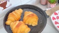 Smažené croissanty z kynutého těsta