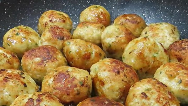 Masové kuličky s paprikovou omáčkou