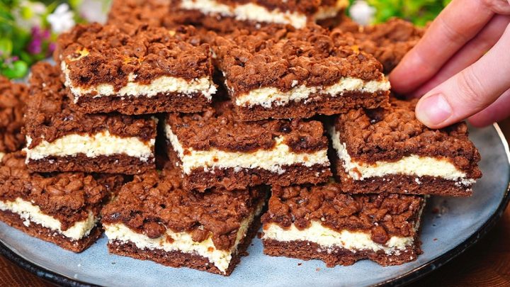 Strouhaný koláč s tvarohem a vanilkou Strouhaný koláč s tvarohem a vanilkou