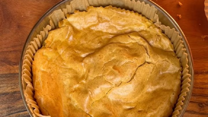 Dort z odpalovaného těsta s čokoládovým krémem