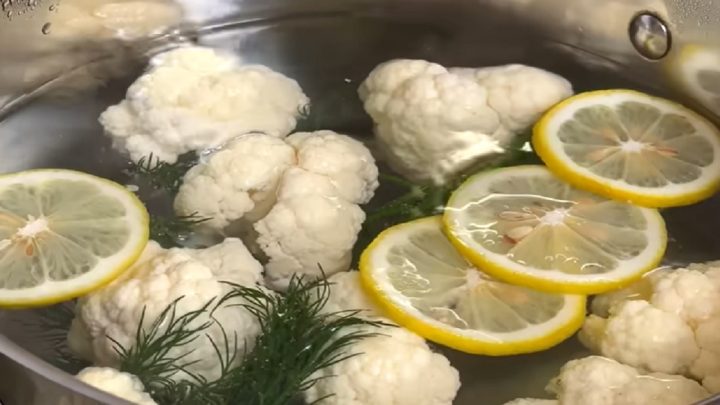 Pečený květák v parmezánovém trojobalu