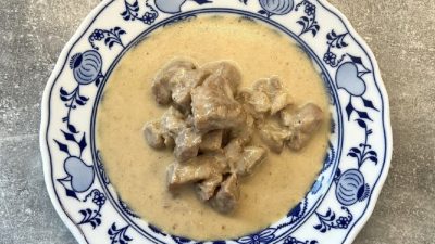 Vepřové kostky v hořčicové omáčce