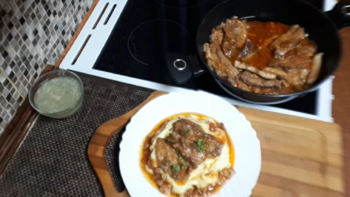 Vepřový bůček po zbojnicku s chilli