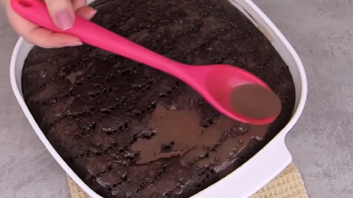 Extra vláčný čokoládový koláč s vanilkou