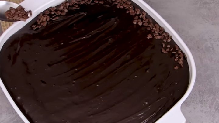 Extra vláčný čokoládový koláč s vanilkou