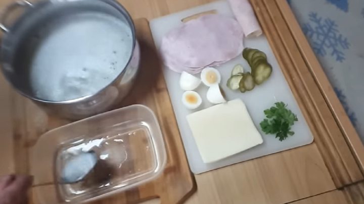 Šunkové závitky se sýrem v aspiku