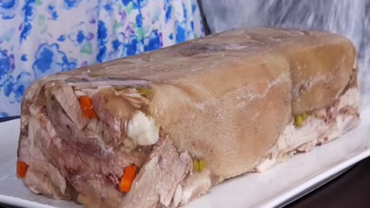 Velikonoční huspenina z vepřového masa