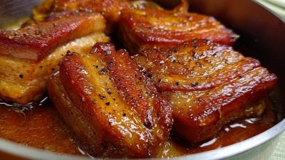 Šťavnatý bůček na pivu a česneku