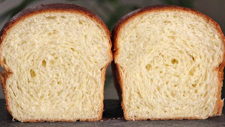 Domácí máslový toastový chléb