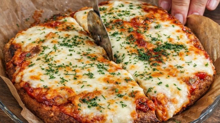 Fit pizza z ovesných vloček s mozzarellou Fit pizza z ovesných vloček s mozzarellou