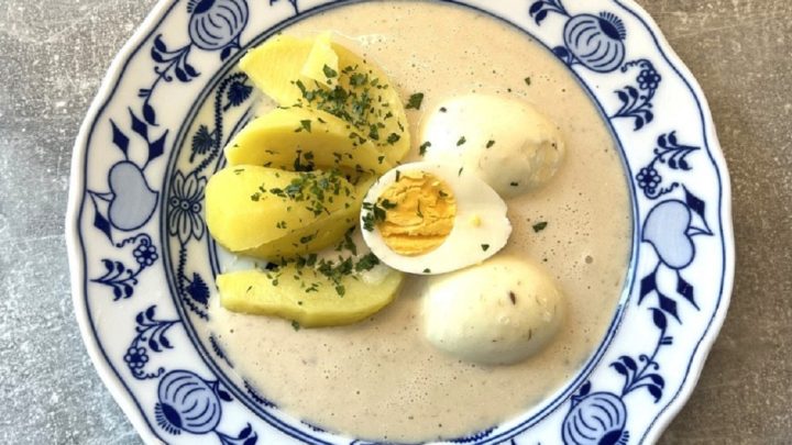 Kmínová omáčka se smetanou a česnekem Kmínová omáčka se smetanou a česnekem