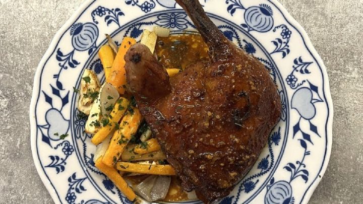 Kachní stehna na medu s pečenou zeleninou