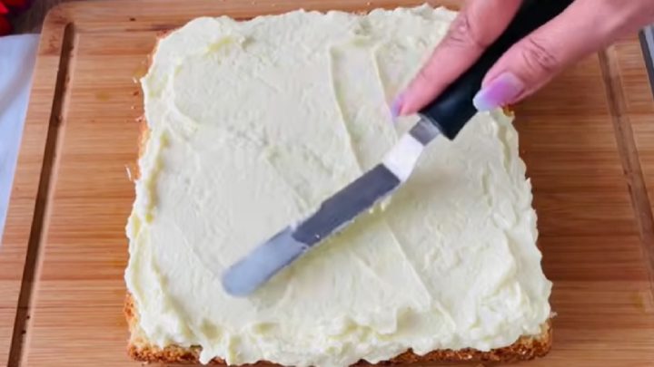 Ananasové řezy s krémem a bílou čokoládou