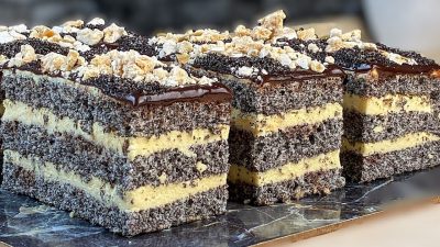 Makové řezy s vanilkovým krémem