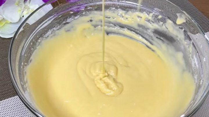 Rychlý koláč s banánem a ořechy