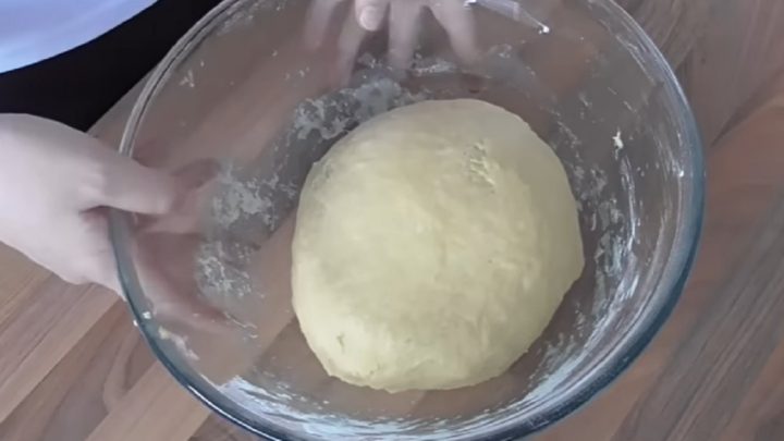 Nadýchané domácí koblížky s marmeládou